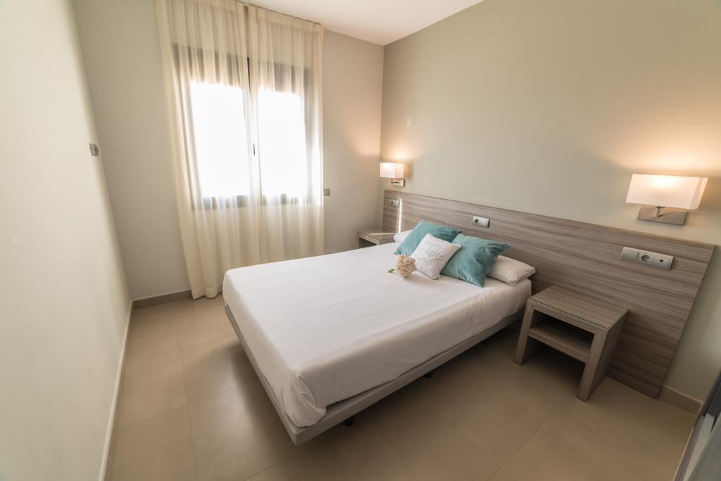 Hotel Miguel Sanchez Алаурін-де-ла-Торре Екстер'єр фото