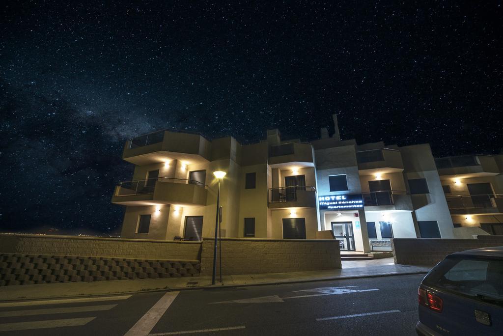 Hotel Miguel Sanchez Алаурін-де-ла-Торре Екстер'єр фото